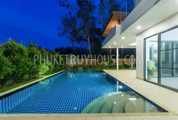 NAI5411: Luxury 3 Bedroom Villa near Nai Harn beach. Photo #25