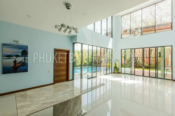 NAI5411: Luxury 3 Bedroom Villa near Nai Harn beach. Photo #32