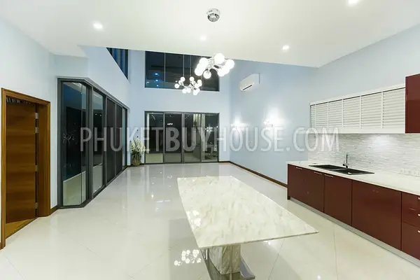 NAI5411: Luxury 3 Bedroom Villa near Nai Harn beach. Photo #40