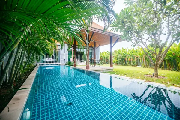 NAI5415: 3 Bedroom Villa with Terrace and Garden in Nai Harn. Photo #2