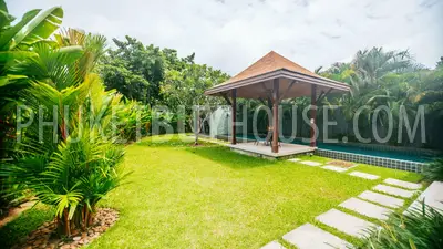 NAI5415: 3 Bedroom Villa with Terrace and Garden in Nai Harn. Photo #15