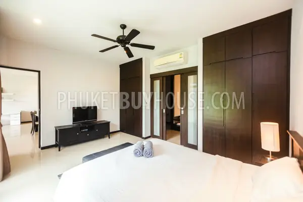 NAI5415: 3 Bedroom Villa with Terrace and Garden in Nai Harn. Photo #29