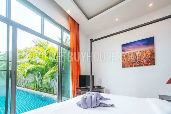 NAI5415: 3 Bedroom Villa with Terrace and Garden in Nai Harn. Photo #35