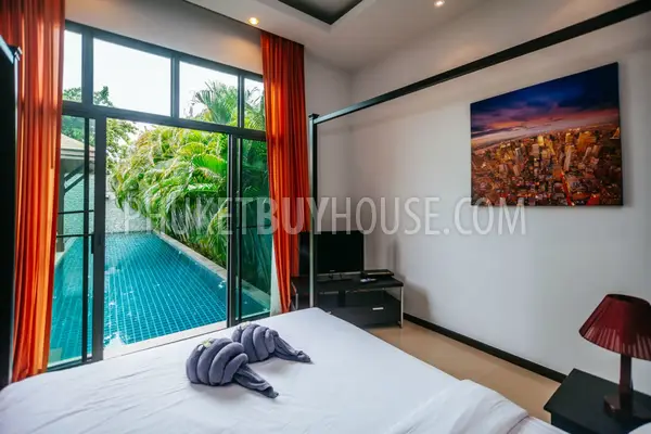 NAI5415: 3 Bedroom Villa with Terrace and Garden in Nai Harn. Photo #37