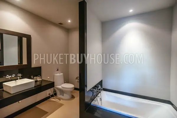NAI5415: 3 Bedroom Villa with Terrace and Garden in Nai Harn. Photo #38
