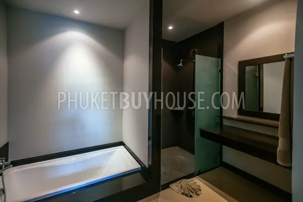 NAI5415: 3 Bedroom Villa with Terrace and Garden in Nai Harn. Photo #39