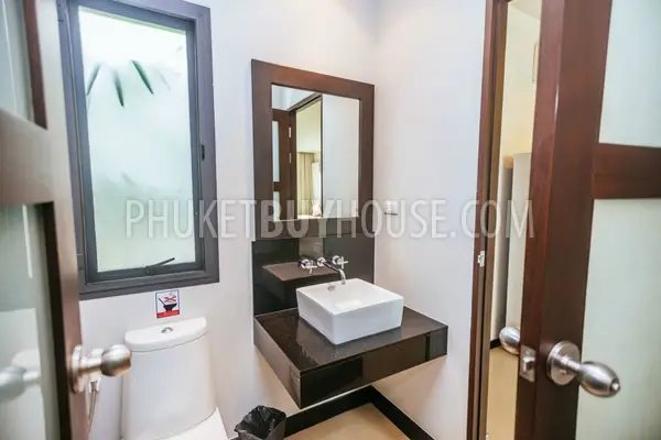 NAI5415: 3 Bedroom Villa with Terrace and Garden in Nai Harn. Photo #44