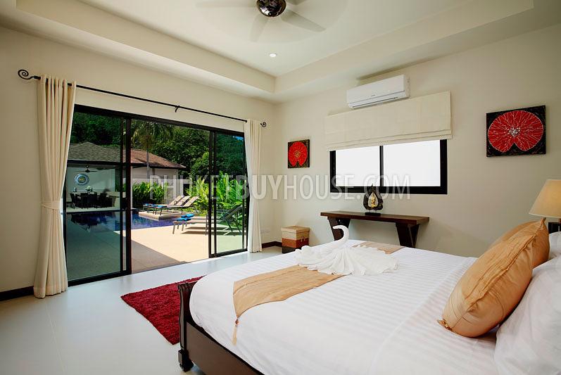 NAI5467: 3 Bedroom Pool Villa near Nai Harn Beach. Photo #22