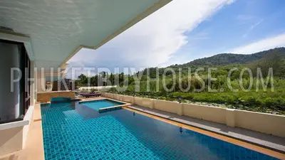 NAI5472: Gorgeous 2-bedroom Apartment in Nai Harn. Photo #10