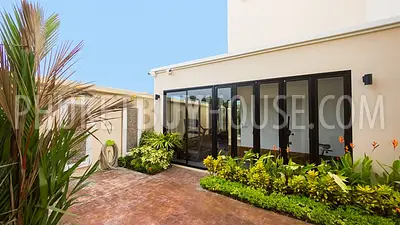 NAI5472: Gorgeous 2-bedroom Apartment in Nai Harn. Photo #15