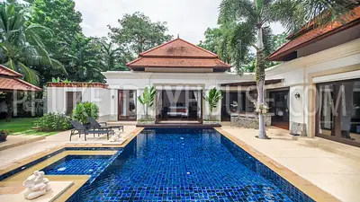 BAN5476: Contemporary 4 Bedroom Thai-Balinese style Villa in Bangtao. Fotoğraf #3