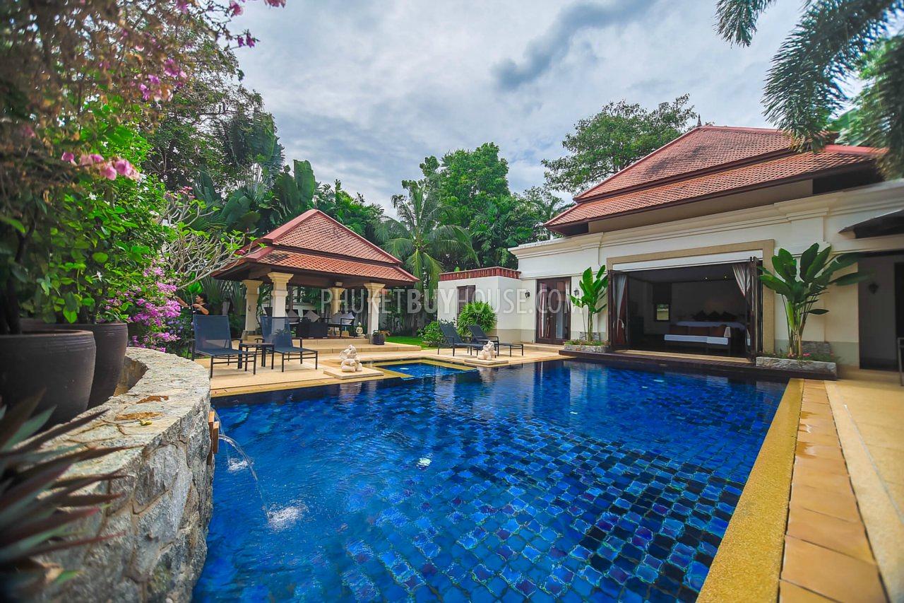 BAN5476: Contemporary 4 Bedroom Thai-Balinese style Villa in Bangtao. Photo #4