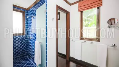 BAN5476: Contemporary 4 Bedroom Thai-Balinese style Villa in Bangtao. Fotoğraf #14