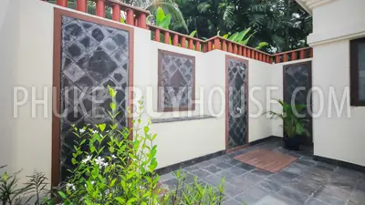 BAN5476: Contemporary 4 Bedroom Thai-Balinese style Villa in Bangtao. Fotoğraf #15