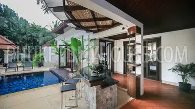 BAN5476: Contemporary 4 Bedroom Thai-Balinese style Villa in Bangtao. Fotoğraf #18