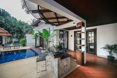 BAN5476: Contemporary 4 Bedroom Thai-Balinese style Villa in Bangtao. Photo #18