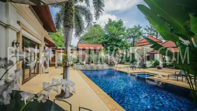 BAN5476: Contemporary 4 Bedroom Thai-Balinese style Villa in Bangtao. Fotoğraf #19