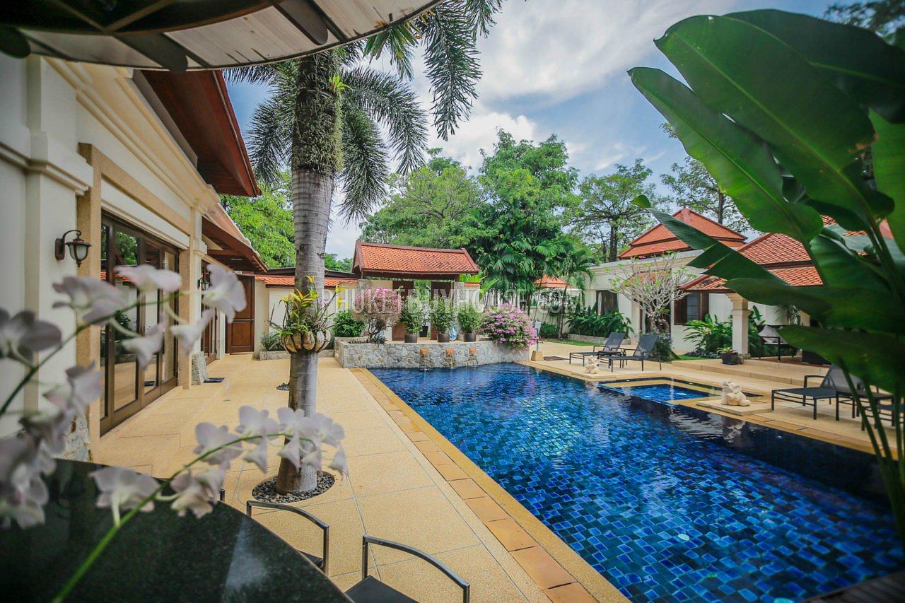 BAN5476: Contemporary 4 Bedroom Thai-Balinese style Villa in Bangtao. Photo #19