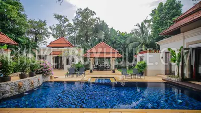 BAN5476: Contemporary 4 Bedroom Thai-Balinese style Villa in Bangtao. Fotoğraf #20