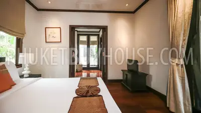 BAN5476: Contemporary 4 Bedroom Thai-Balinese style Villa in Bangtao. Fotoğraf #23