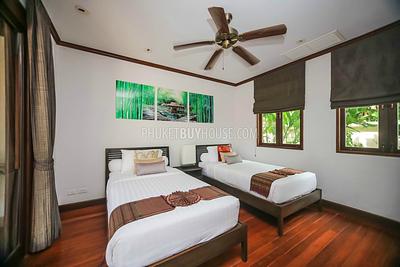 BAN5476: Contemporary 4 Bedroom Thai-Balinese style Villa in Bangtao. Photo #29