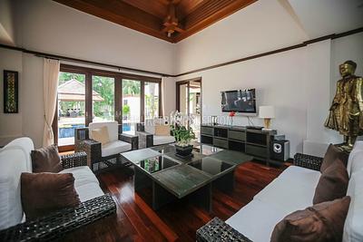 BAN5476: Contemporary 4 Bedroom Thai-Balinese style Villa in Bangtao. Photo #38
