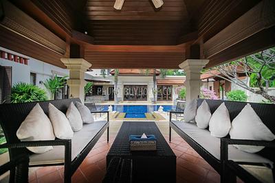 BAN5476: Contemporary 4 Bedroom Thai-Balinese style Villa in Bangtao. Photo #43