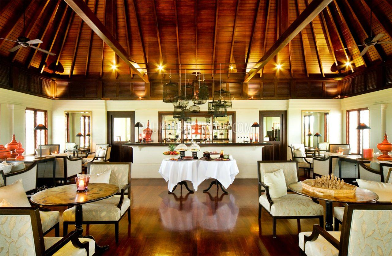 LAY5479: Spacious Villa in Luxury Resort in Layan Beach. Photo #5