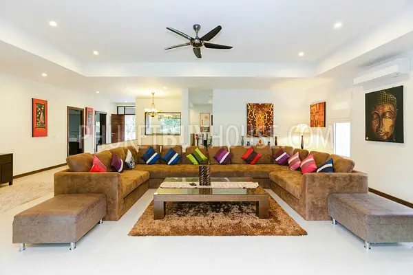 NAI5451: Amazing New Villa with 7 Bedrooms in Nai Harn. Photo #3