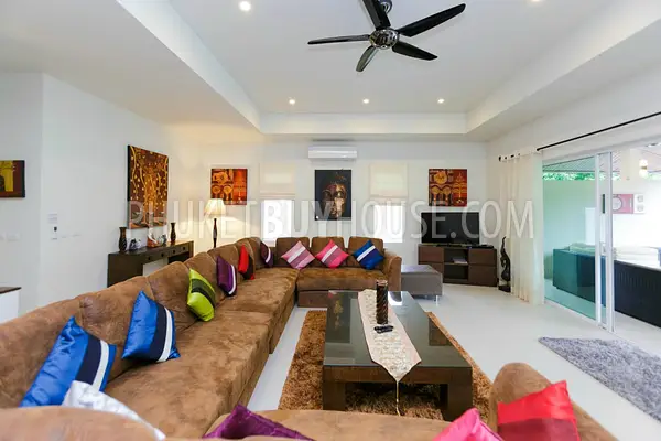 NAI5451: Amazing New Villa with 7 Bedrooms in Nai Harn. Photo #8