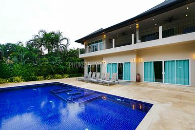 NAI5451: Amazing New Villa with 7 Bedrooms in Nai Harn. Photo #21