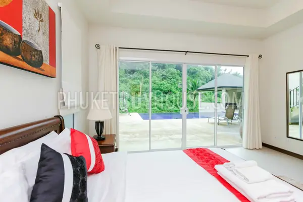NAI5451: Amazing New Villa with 7 Bedrooms in Nai Harn. Photo #39