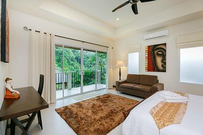 NAI5451: Amazing New Villa with 7 Bedrooms in Nai Harn. Photo #42
