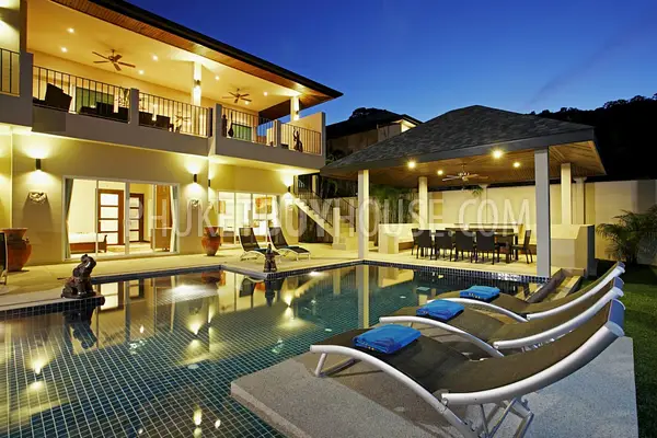 NAI5454: Stunning and Spacious 7 Bedroom Villa offers a Superb Rental Return. Photo #2