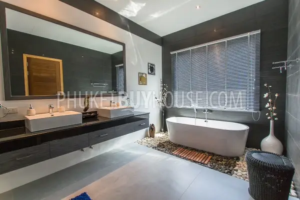 NAI5460: Huge 3 bedroom Pool villa in gated community, Nai Harn, Phuket. Photo #5