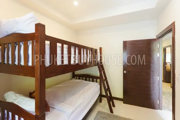 NAI5512: Apartment For Sale Within Walking Distance from Beautiful Nai Harn Beach. Photo #7