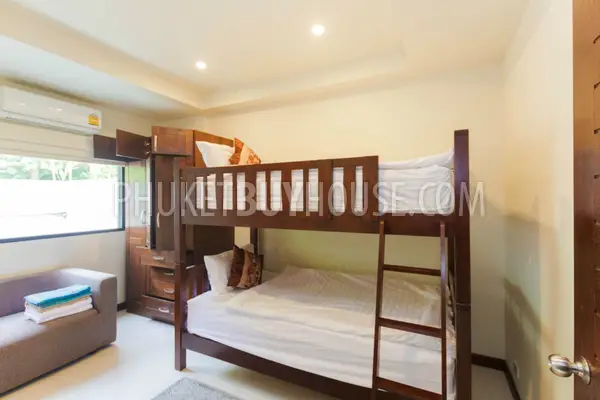 NAI5512: Apartment For Sale Within Walking Distance from Beautiful Nai Harn Beach. Photo #8
