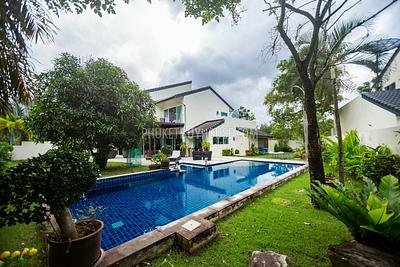 KAT5513: Luxury 4 Bedroom Villa in Kathu. Photo #7