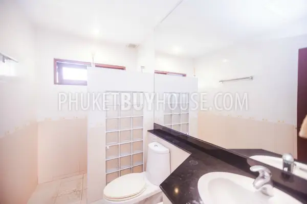 KAM5519: Spacious 3 Bedrooms House in Walking Distance to Kamala beach. Photo #4