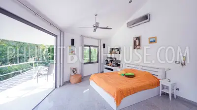 RAW5520: Stunning 5 Bedroom Pool Villa in private location at Rawai. Photo #5