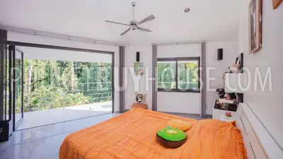 RAW5520: Stunning 5 Bedroom Pool Villa in private location at Rawai. Photo #6
