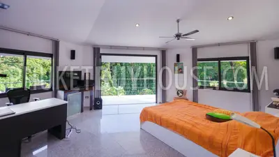 RAW5520: Stunning 5 Bedroom Pool Villa in private location at Rawai. Photo #13