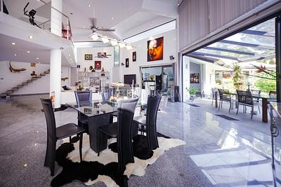 RAW5520: Stunning 5 Bedroom Pool Villa in private location at Rawai. Photo #22