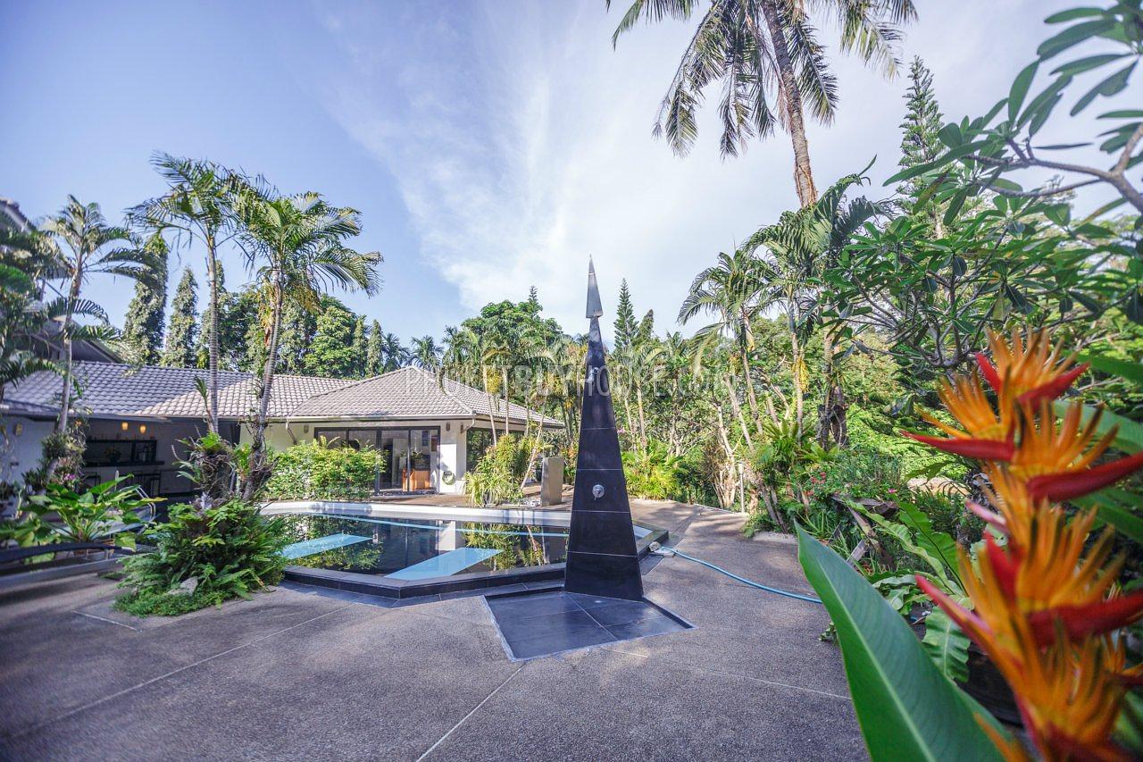 RAW5520: Stunning 5 Bedroom Pool Villa in private location at Rawai. Photo #37