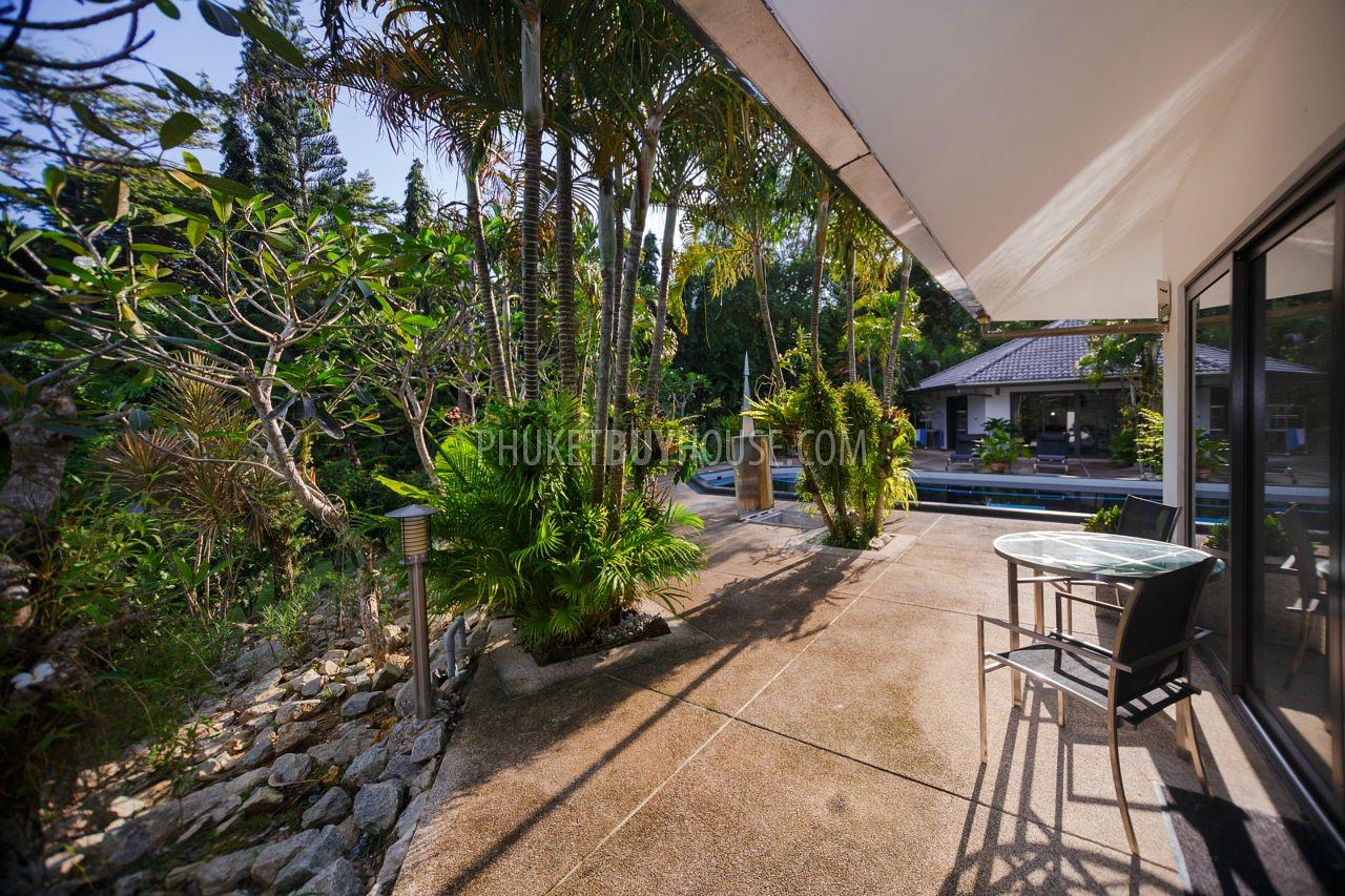 RAW5520: Stunning 5 Bedroom Pool Villa in private location at Rawai. Photo #40