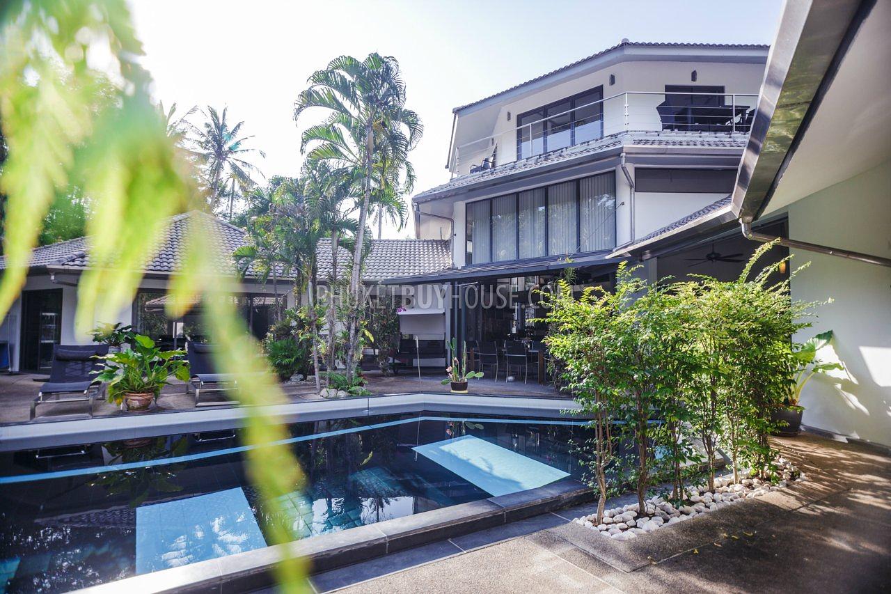 RAW5520: Stunning 5 Bedroom Pool Villa in private location at Rawai. Photo #41