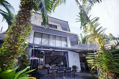 RAW5520: Stunning 5 Bedroom Pool Villa in private location at Rawai. Photo #46