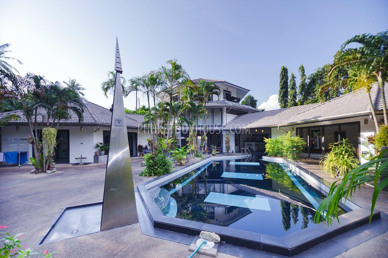 RAW5520: Stunning 5 Bedroom Pool Villa in private location at Rawai. Photo #47