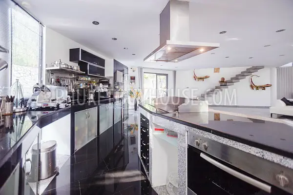 RAW5520: Stunning 5 Bedroom Pool Villa in private location at Rawai. Photo #66
