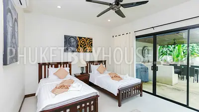 NAI5495: Exclusive 4 Bedroom Pool Villa Near Nai Harn Beach. Photo #12